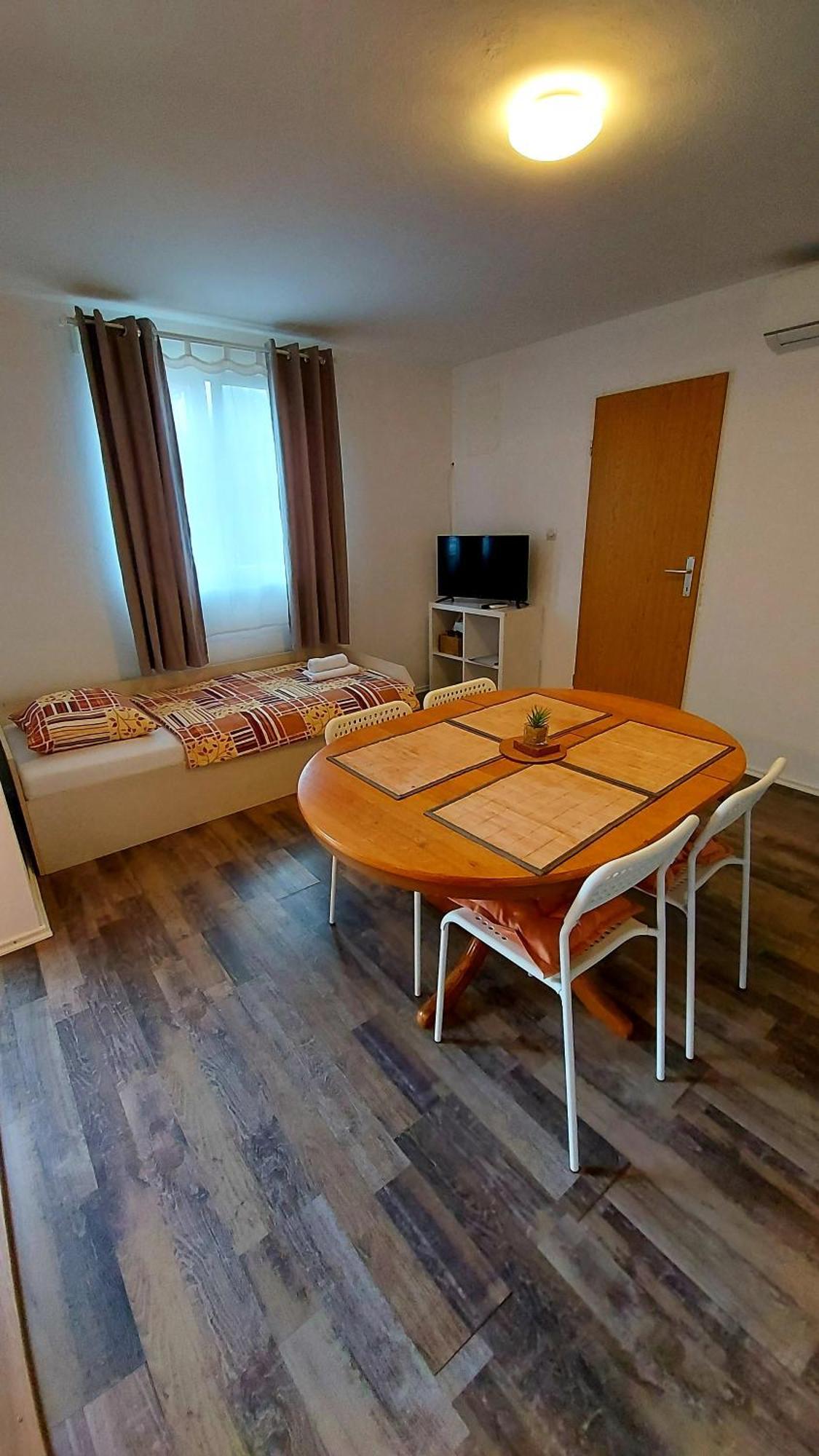House Mesic Apartment Smoljanac Room photo